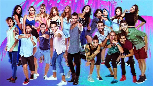 Casual - dressed Are You the One? El Match Perfecto cast, vibrant backdrop