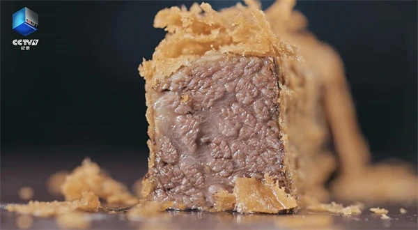Crispy-covered Tender Meat in O Sabor de Macau